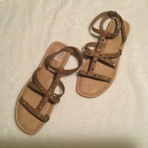 Cute Sandals by DV  women’s size 8